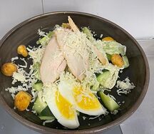 Салат с курицей
