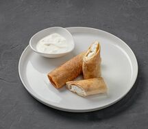 Блины с творогом и сметаной