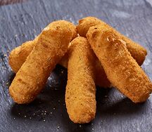 Сырные палочки из моцареллы