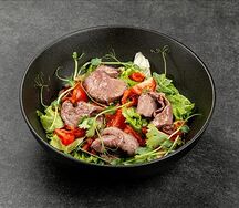 Салат с ростбифом