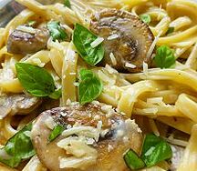 Паста с курицей и грибами