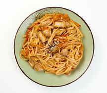 Удон с острой курицей