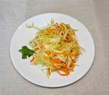 Салат из свежей капусты
