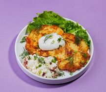 Драники сырные со сливочным сыром и скремблом