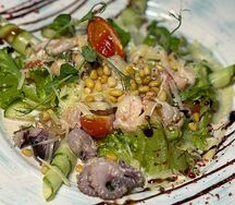 Дальневосточный теплый салат 