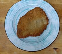 Шницель свиной с соусом сальса