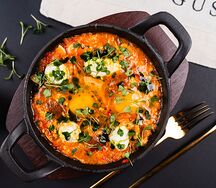 Шакшука с творожным сыром