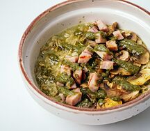 Каша с индейкой, грибами и песто