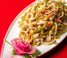 7. Кальмар с овощами