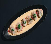 Гёдза с куриным бедром и перечно-коньячным соусом