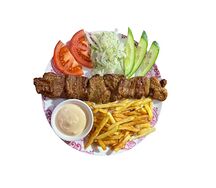 Шашлык из свиной шеи на тарелке
