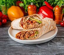 Шаурма куриная на углях большая