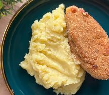 Зраза с ветчиной, сыром и пюре