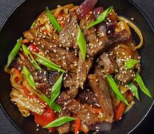 Wok Удон с говядиной