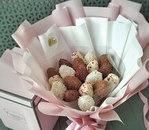 Букет с клубникой в шоколаде Нежный