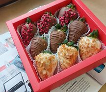 Клубника в шоколаде Love