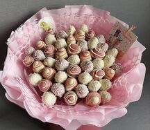 Букет Ягодный контраст в розовом