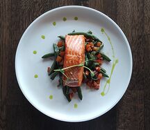 Лосось с кенийской фасолью