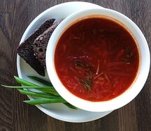 Борщ с говяжьими щечками