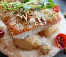 Филе трески с пюре из цветной капусты