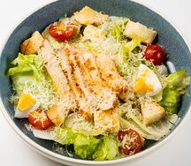 Цезарь с курицей