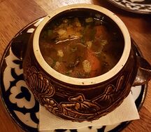 Куза-шурпа из баранины в горшочке 