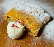 Домашний штрудель с яблоком