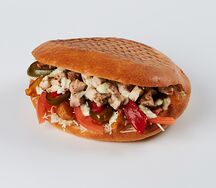 С лечо в лепешке