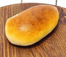 Пирожок с зеленым луком и яйцом 