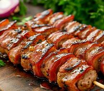 Свинина барбекю-шашлыкю в беконе