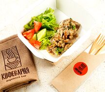 Язык говяжий под сливочно-грибным соусом 