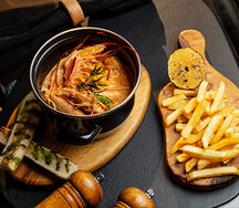 Лангустины с головой в соусе