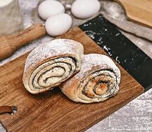 Булочка с маком