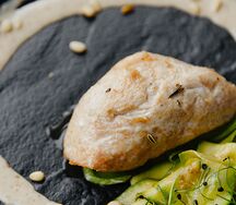 Индейка на гриле с грибным соусом