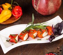 Рулетики из печёных перцев