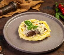 Жареный язык с крем пюре