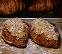 Миндальный круассан