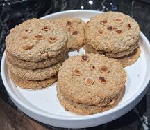 Классическое овсяное печенье с фундуком