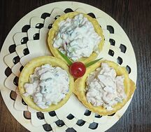 Салат в тарталетке с тунцом