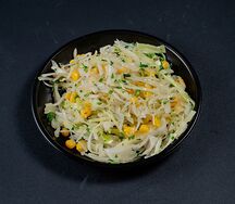 Салат с капустой и кукурузой