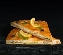 Закрытая пицца Стафф с красной рыбой 43 см