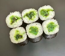 Ролл Классика с водорослями чука