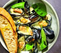 Мидии в сливочно-перечном соусе