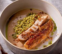 Куриная грудка с перечным соусом