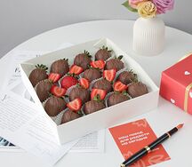 Клубника в шоколаде Молочные реки