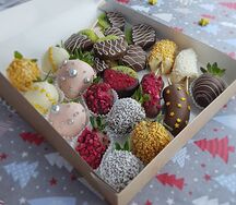 Комбо из фруктов и ягод в шоколаде Тропический микс