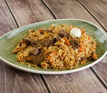 Плов с нутом и перепелиным яйцом