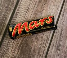 Шоколадный батончик Марс