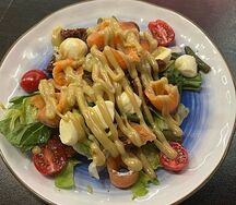 Салат с креветками в азиатском стиле