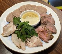 Мясная тарелка